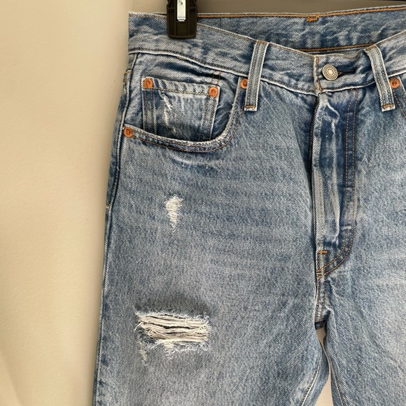 Distressed denim Levi’s 501s Sz 27W 32L - Picture 4 of 7